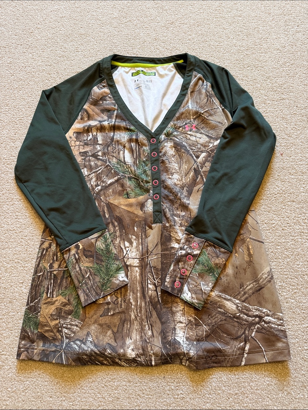 Under Armour Fitted Camo Cold Gear Size L